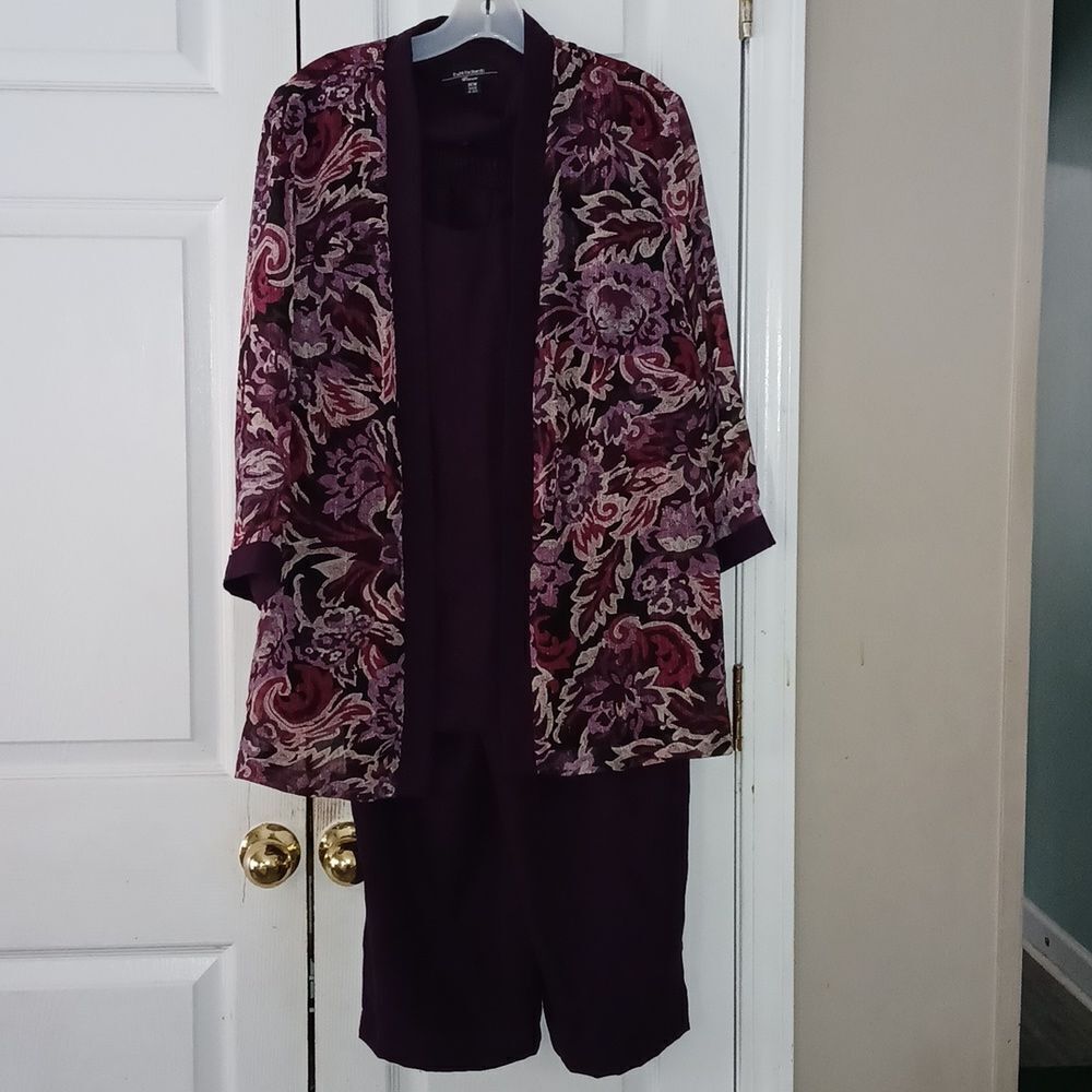 R&M Richards  eggplant purple 2 in 1 blouse  jacket and pant set  Sz 14W